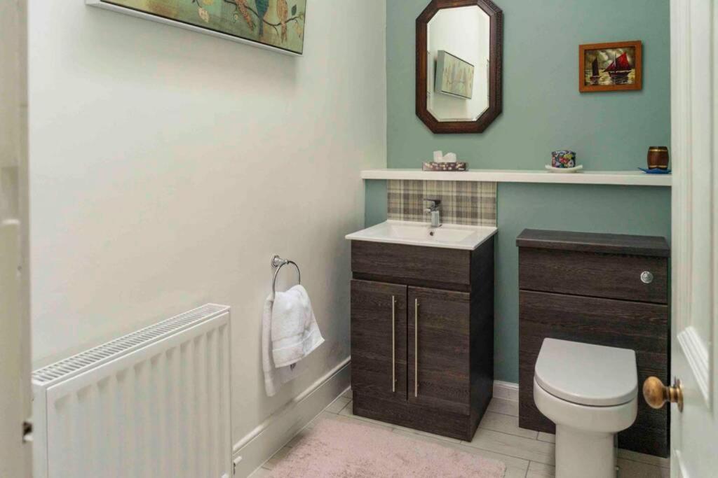 Spacious City Centre Apartment Full Of Character Inverness Ngoại thất bức ảnh
